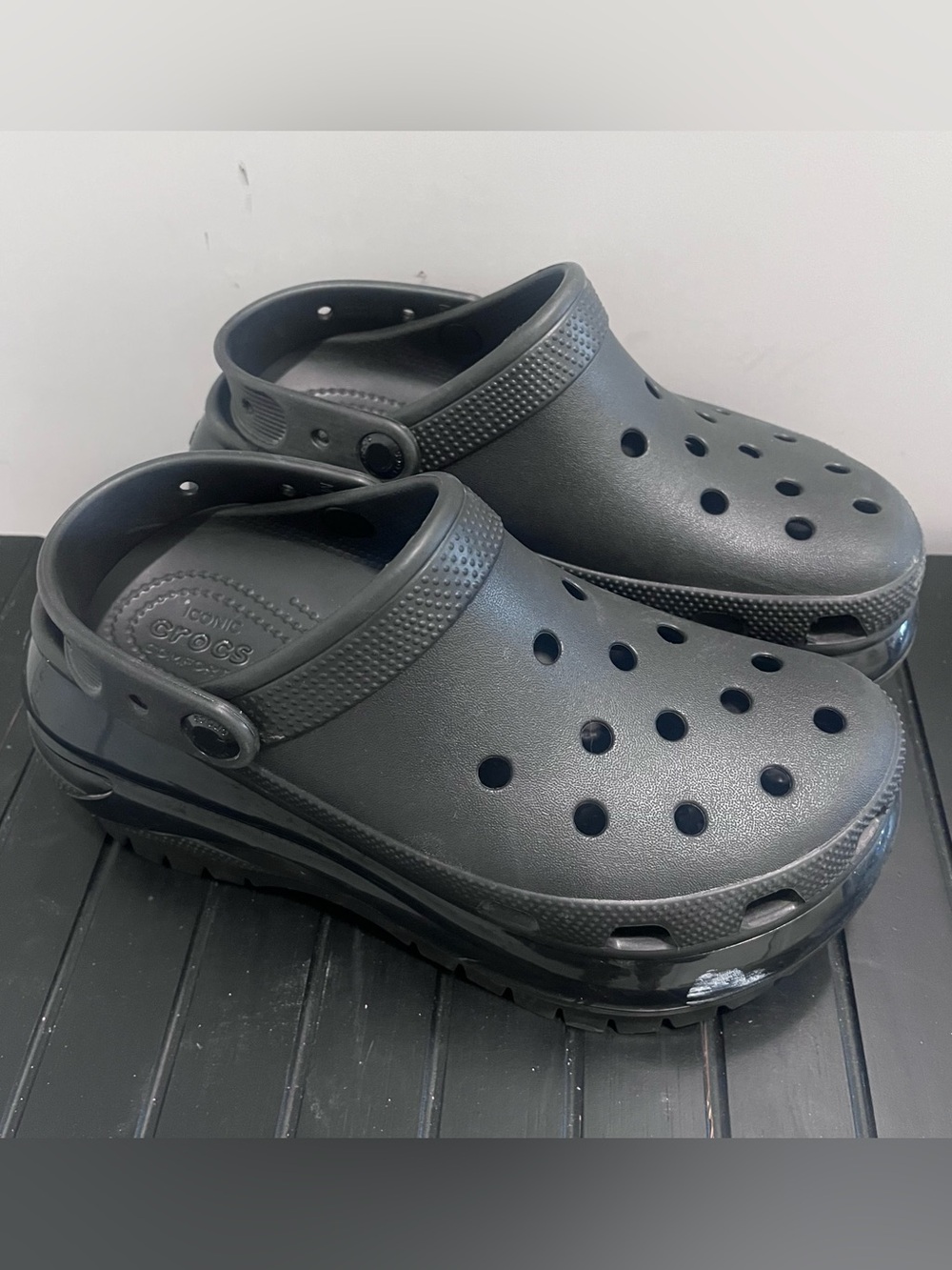 Crocs Mega Crush Clog Black Womens Size 7 Classic